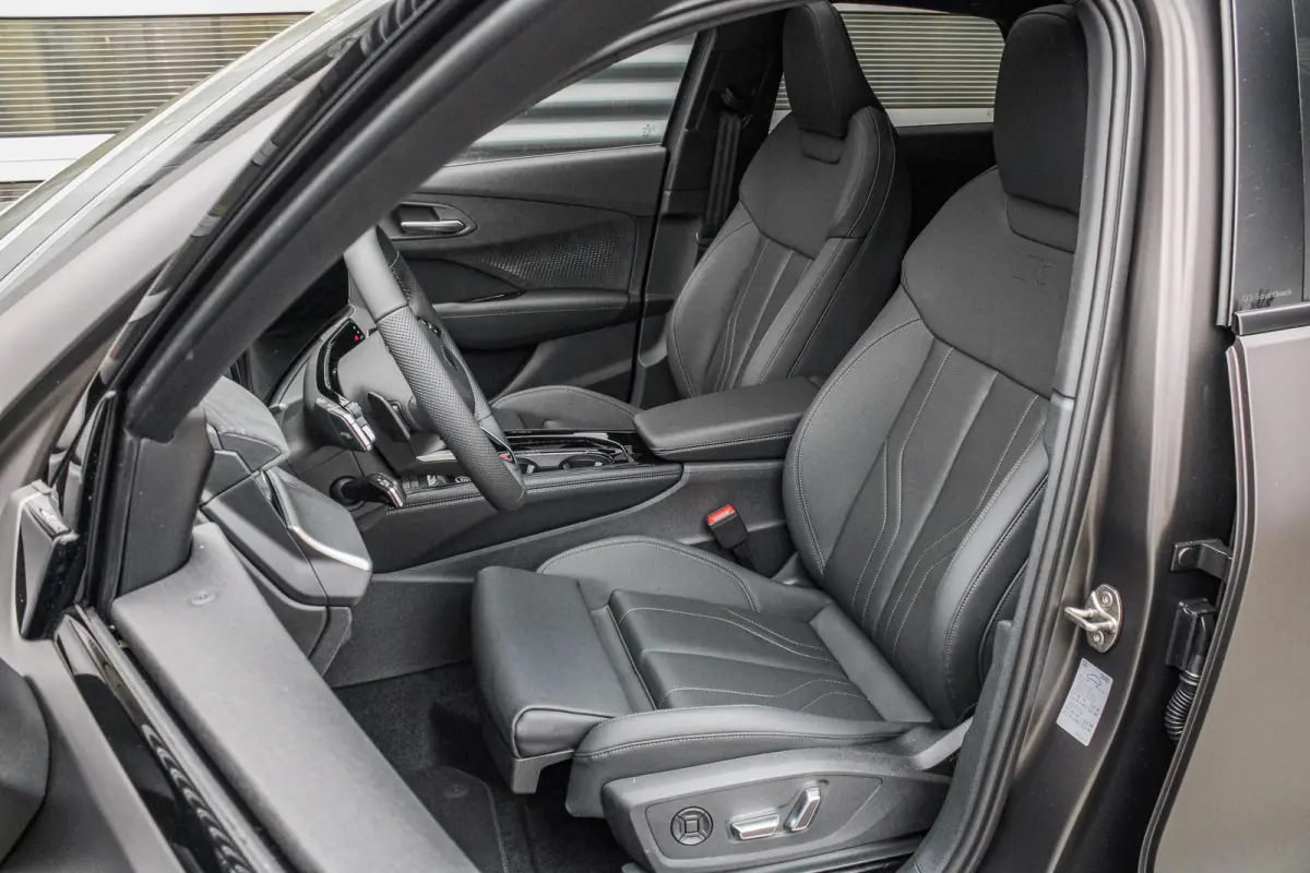 1.5 e-hybrid 272pk S Edition | Panoramadak | Trekhaak | Tech Pro Pakket