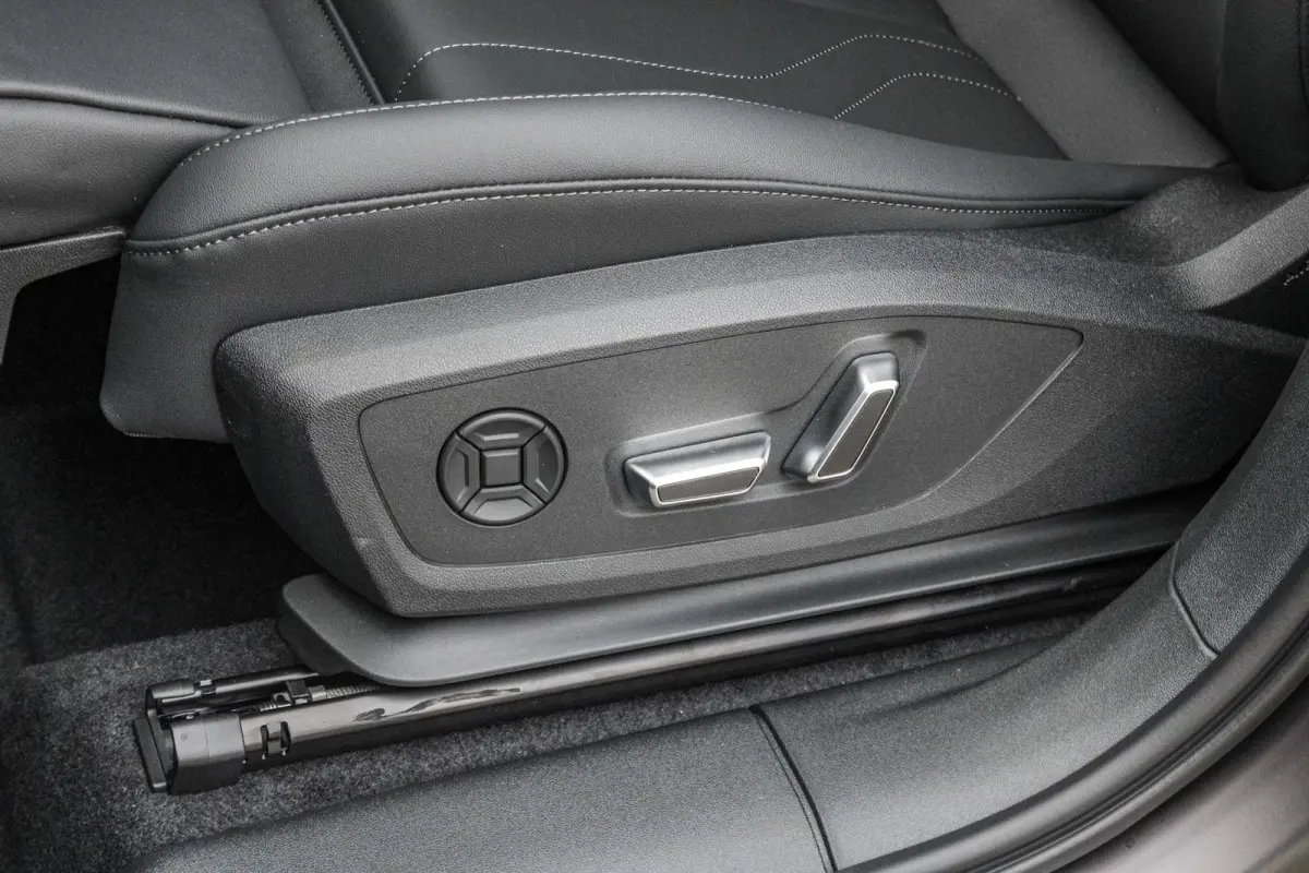 1.5 e-hybrid 272pk S Edition | Panoramadak | Trekhaak | Tech Pro Pakket
