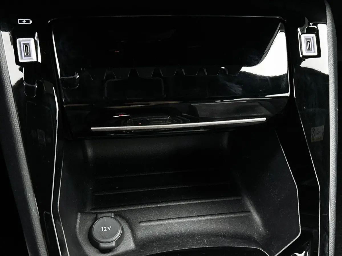 1.2 145pk Hybrid Allure Automaat | Navigatie | Adaptieve Cruise Control | LED | 17"LMV | Climate Control | Camera Voor + Achter | Dodehoekdetectie | Apple Carplay/Android Auto |