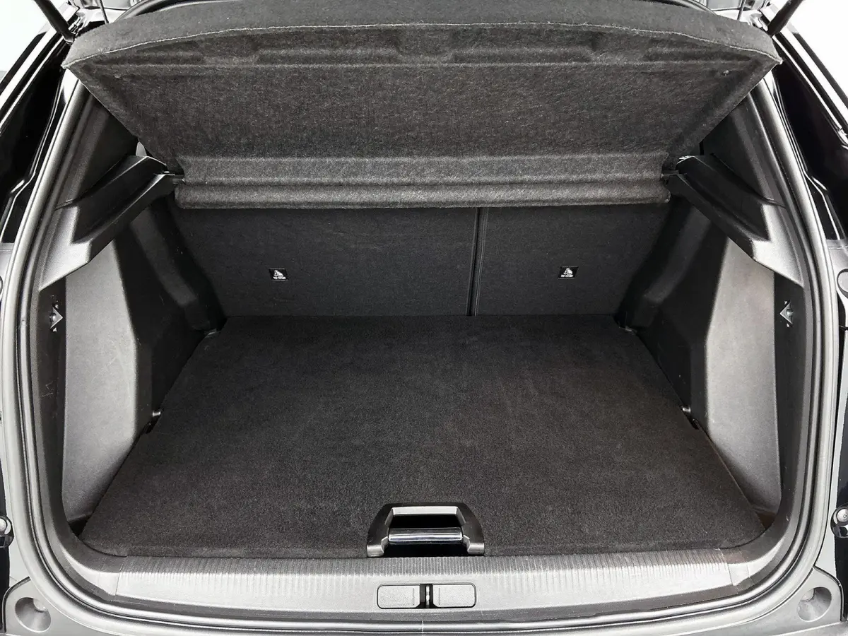 1.2 145pk Hybrid Allure Automaat | Navigatie | Adaptieve Cruise Control | LED | 17"LMV | Climate Control | Camera Voor + Achter | Dodehoekdetectie | Apple Carplay/Android Auto |