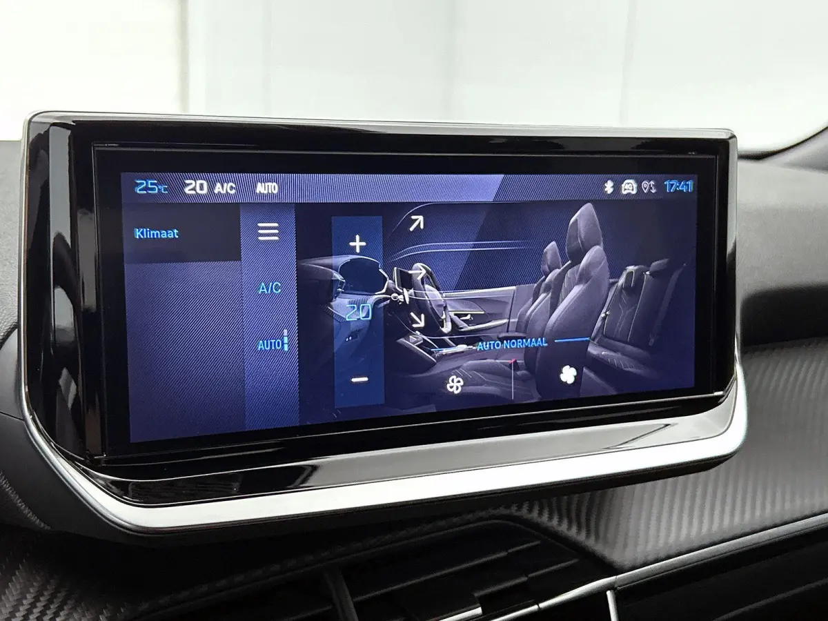 1.2 145pk Hybrid Allure Automaat | Adaptieve Cruise Control | LED | 17"LMV | Climate Control | Camera Voor + Achter | Dodehoekdetectie | Apple Carplay/Android Auto |