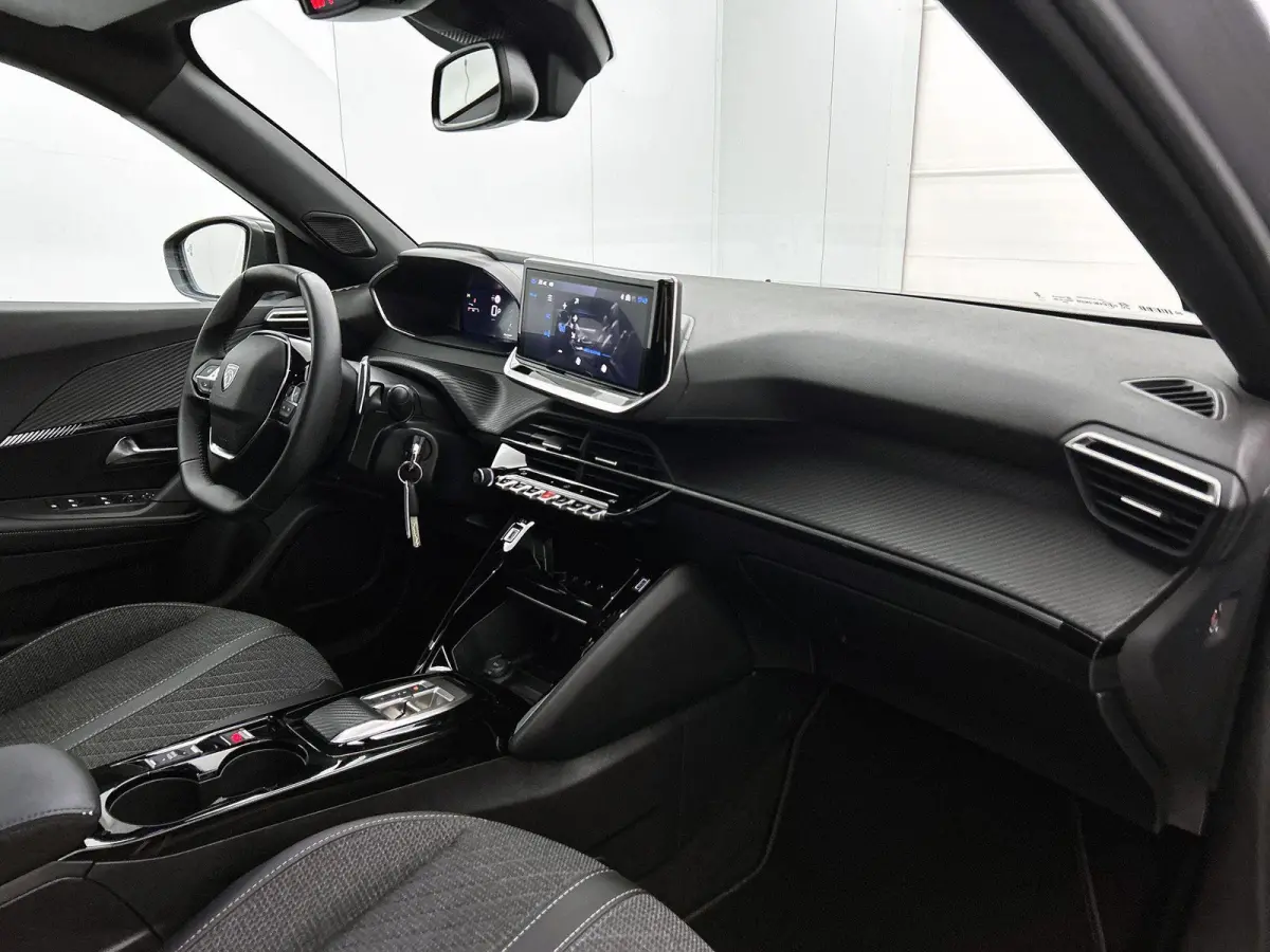 1.2 145pk Hybrid Allure Automaat | Adaptieve Cruise Control | LED | 17"LMV | Climate Control | Camera Voor + Achter | Dodehoekdetectie | Apple Carplay/Android Auto |