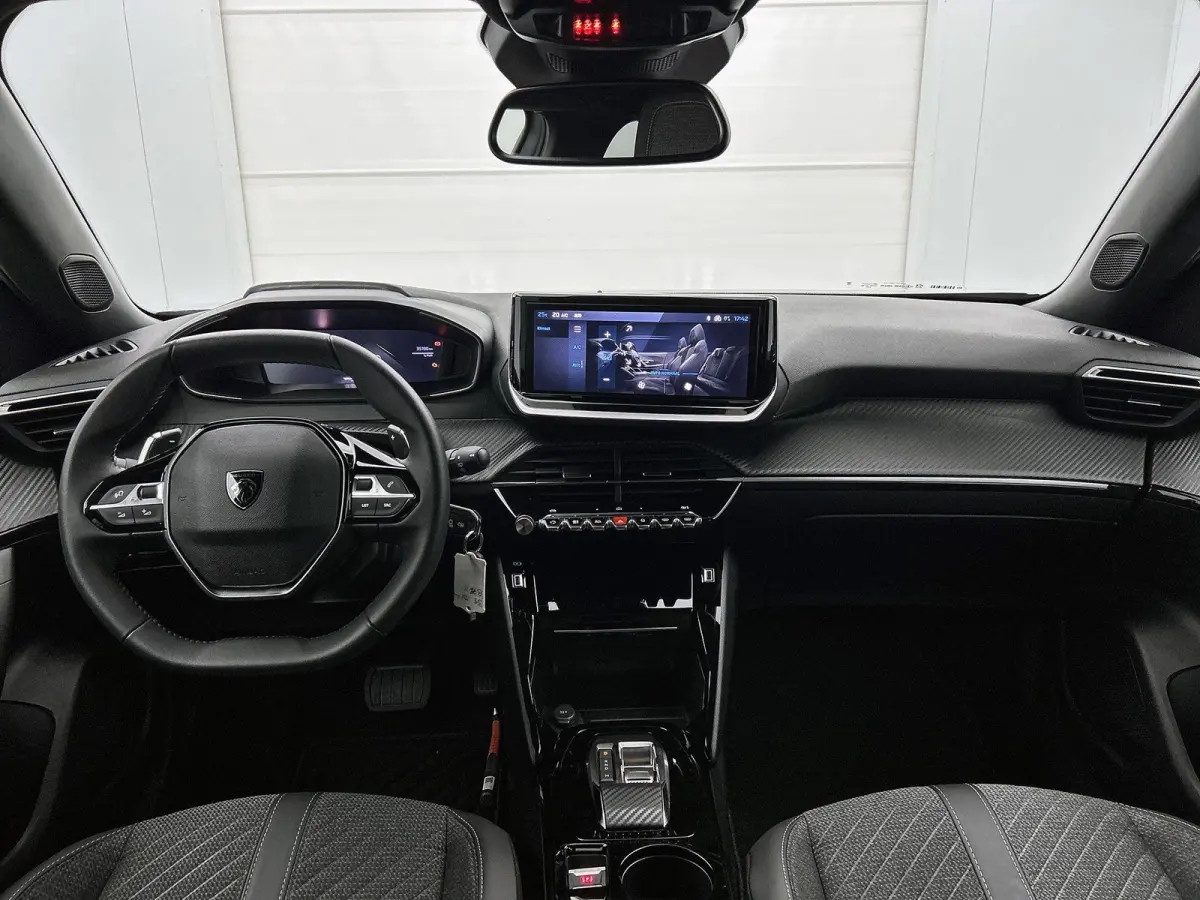 1.2 145pk Hybrid Allure Automaat | Adaptieve Cruise Control | LED | 17"LMV | Climate Control | Camera Voor + Achter | Dodehoekdetectie | Apple Carplay/Android Auto |