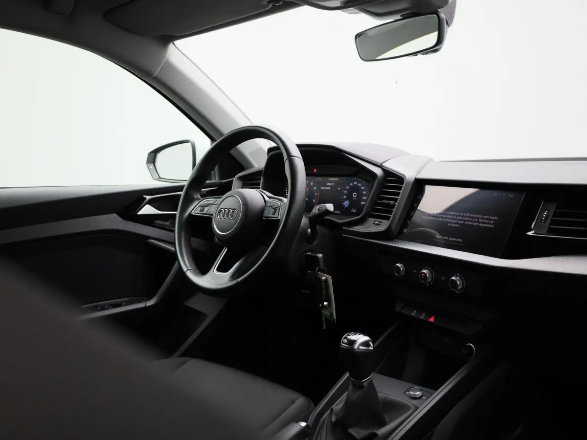 25 TFSI Pro Line APPLE CARPLAY | PDC | AIRCO | DAB | LMV | VIRTUEEL | 12 MAANDEN BOVAG GARANTIE |