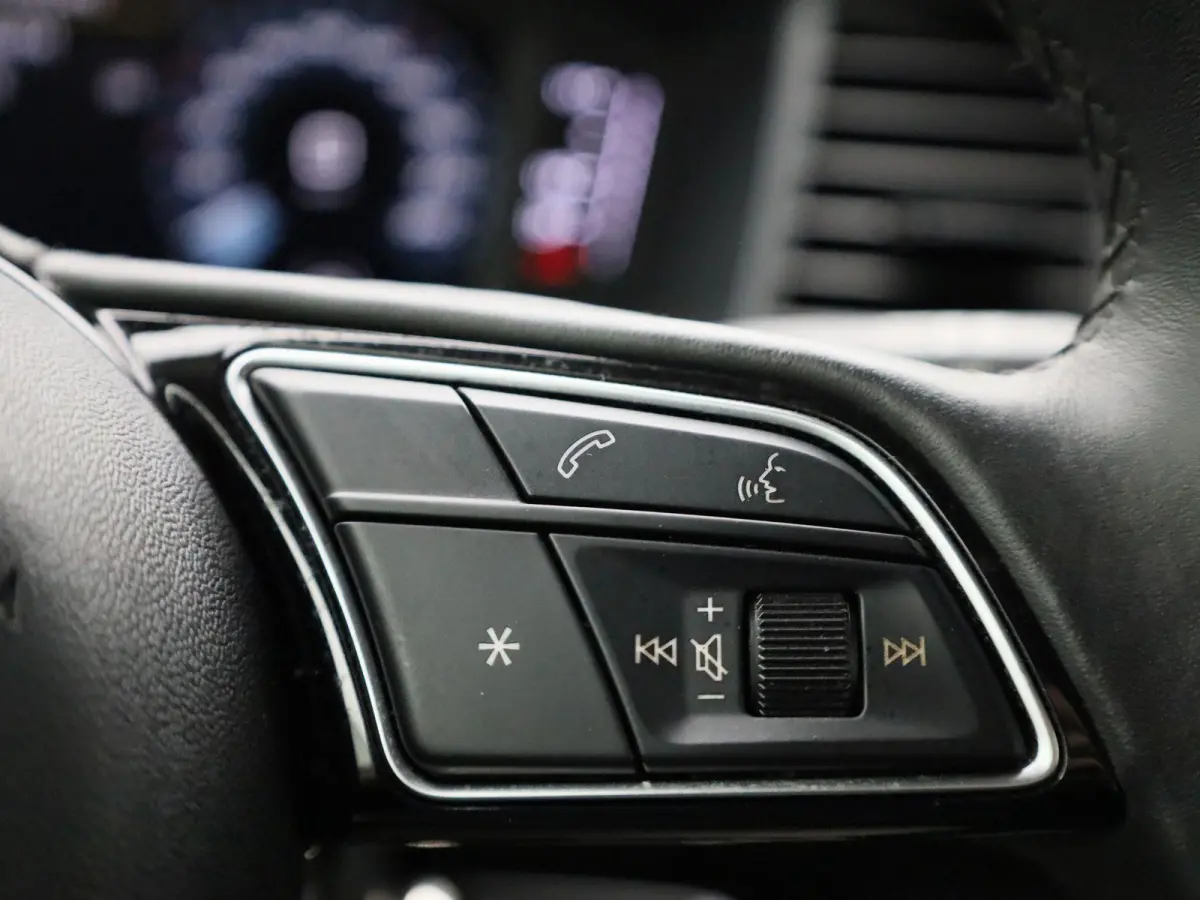 25 TFSI Pro Line APPLE CARPLAY | PDC | AIRCO | DAB | LMV | VIRTUEEL | 12 MAANDEN BOVAG GARANTIE |