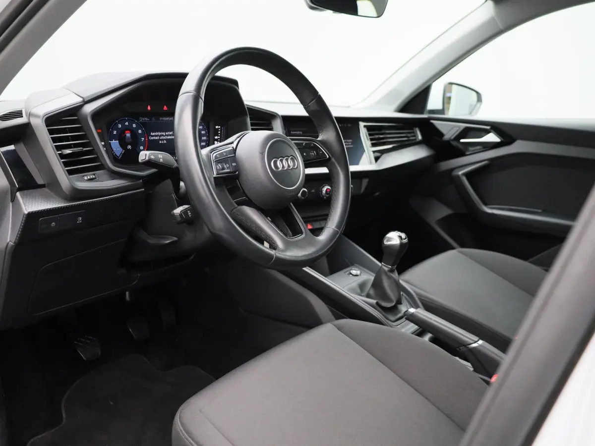 25 TFSI Pro Line APPLE CARPLAY | PDC | AIRCO | DAB | LMV | VIRTUEEL | 12 MAANDEN BOVAG GARANTIE |