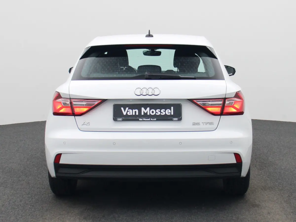 25 TFSI Pro Line APPLE CARPLAY | PDC | AIRCO | DAB | LMV | VIRTUEEL | 12 MAANDEN BOVAG GARANTIE |