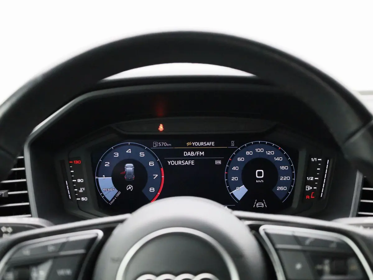 25 TFSI Pro Line APPLE CARPLAY | PDC | AIRCO | DAB | LMV | VIRTUEEL | 12 MAANDEN BOVAG GARANTIE |