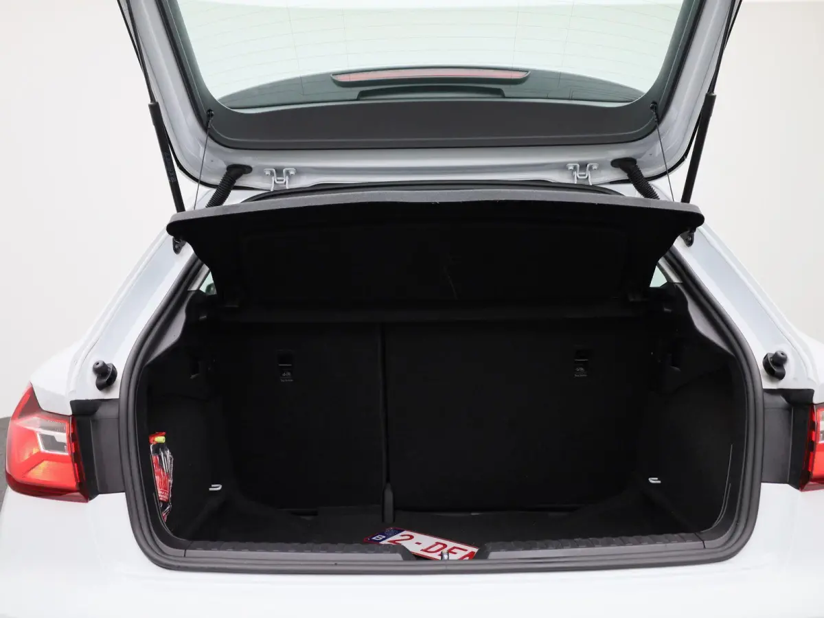 25 TFSI Pro Line APPLE CARPLAY | PDC | AIRCO | DAB | LMV | VIRTUEEL | 12 MAANDEN BOVAG GARANTIE |