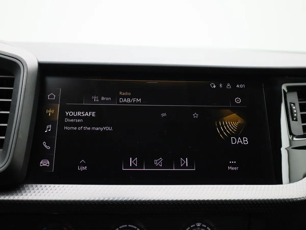25 TFSI Pro Line APPLE CARPLAY | PDC | AIRCO | DAB | LMV | VIRTUEEL | 12 MAANDEN BOVAG GARANTIE |