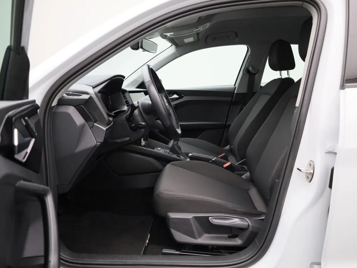 25 TFSI Pro Line APPLE CARPLAY | PDC | AIRCO | DAB | LMV | VIRTUEEL | 12 MAANDEN BOVAG GARANTIE |