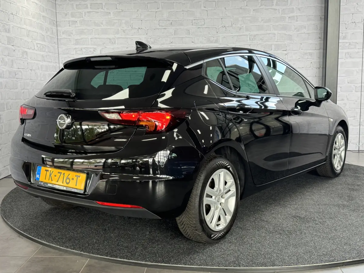 1.0 Online Edition Cruise Control Parkeersensoren Navigatie