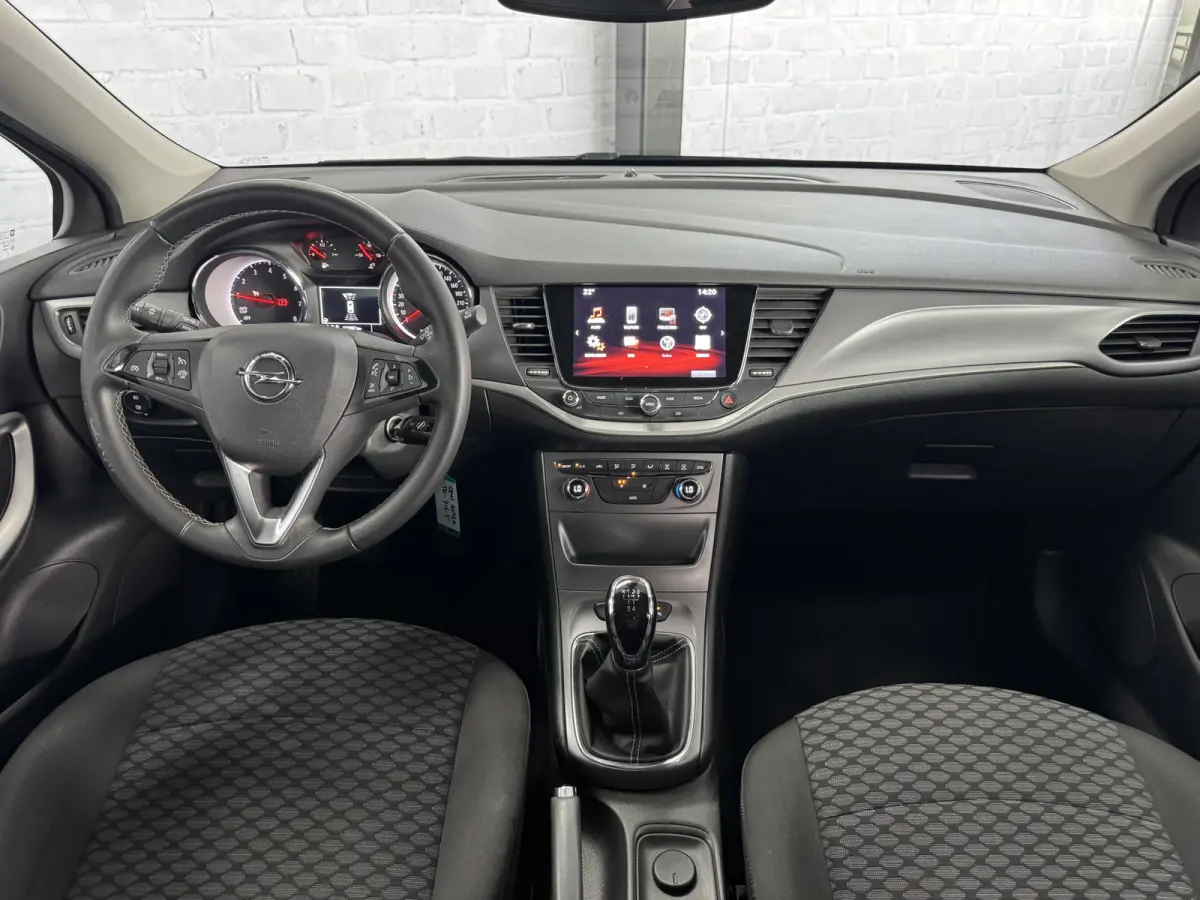 1.0 Online Edition Cruise Control Parkeersensoren Navigatie