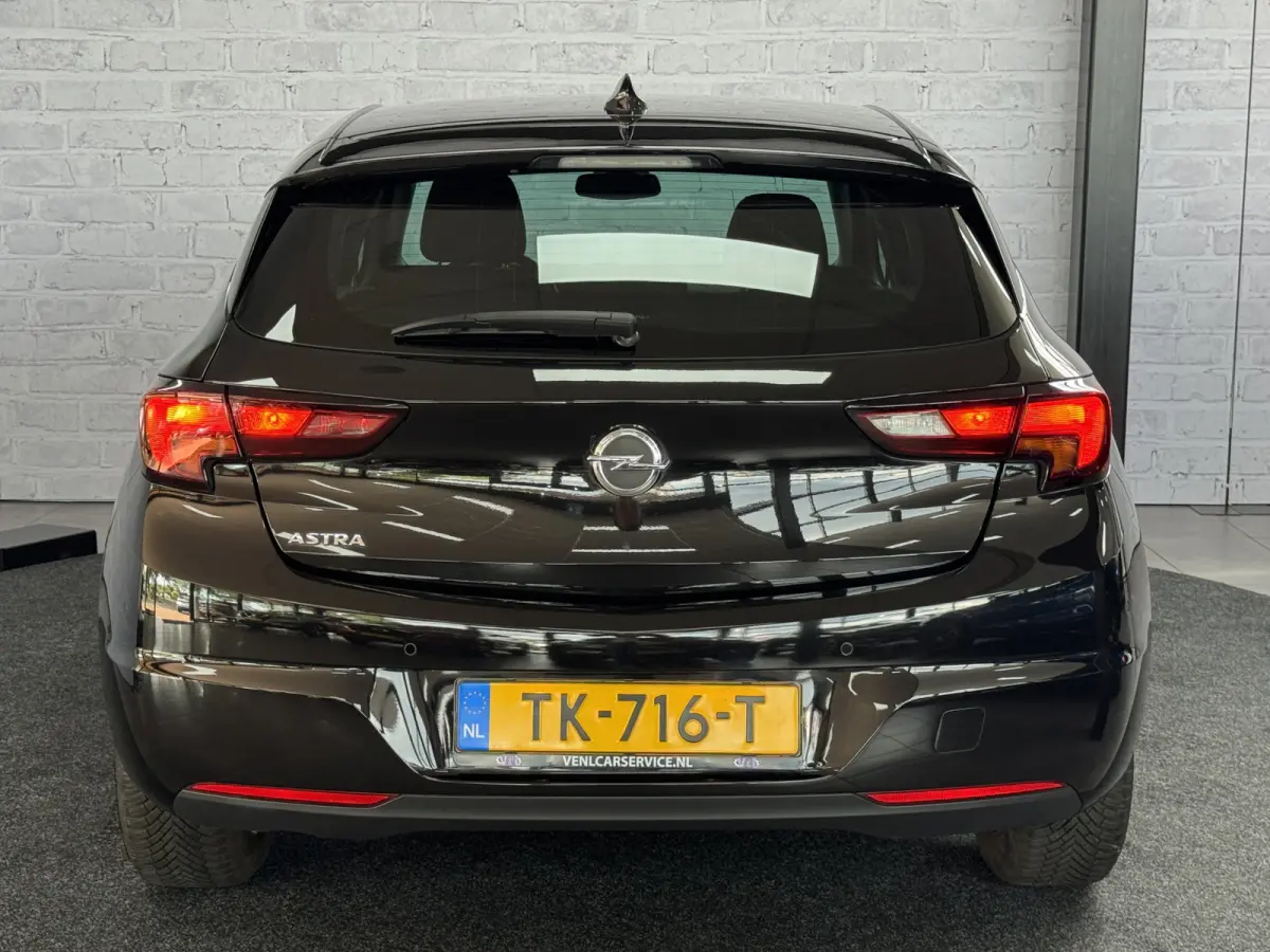 1.0 Online Edition Cruise Control Parkeersensoren Navigatie