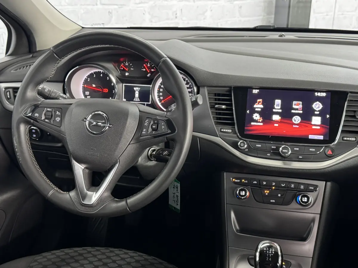 1.0 Online Edition Cruise Control Parkeersensoren Navigatie