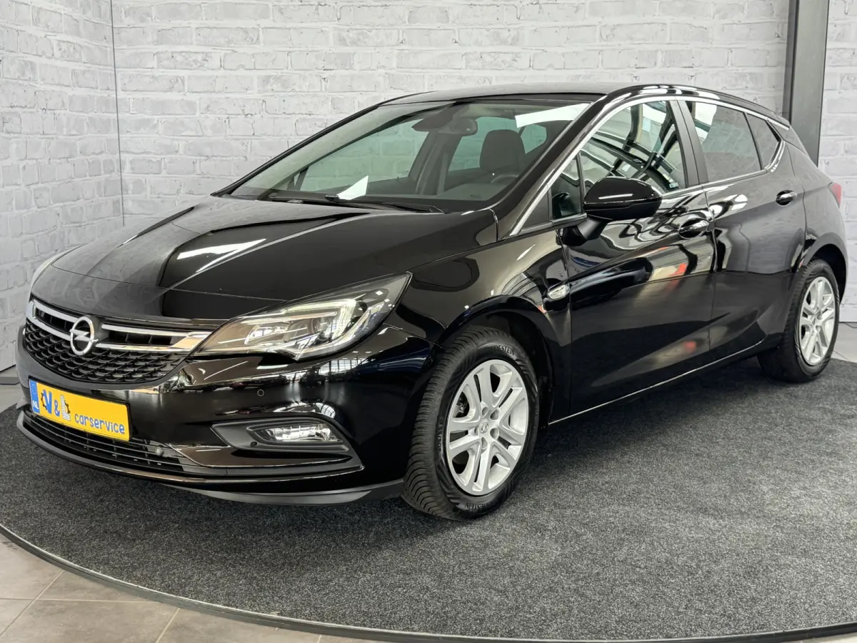 1.0 Online Edition Cruise Control Parkeersensoren Navigatie