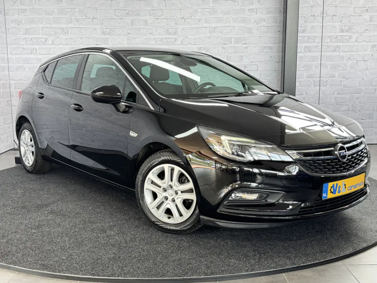 1.0 Online Edition Cruise Control Parkeersensoren Navigatie