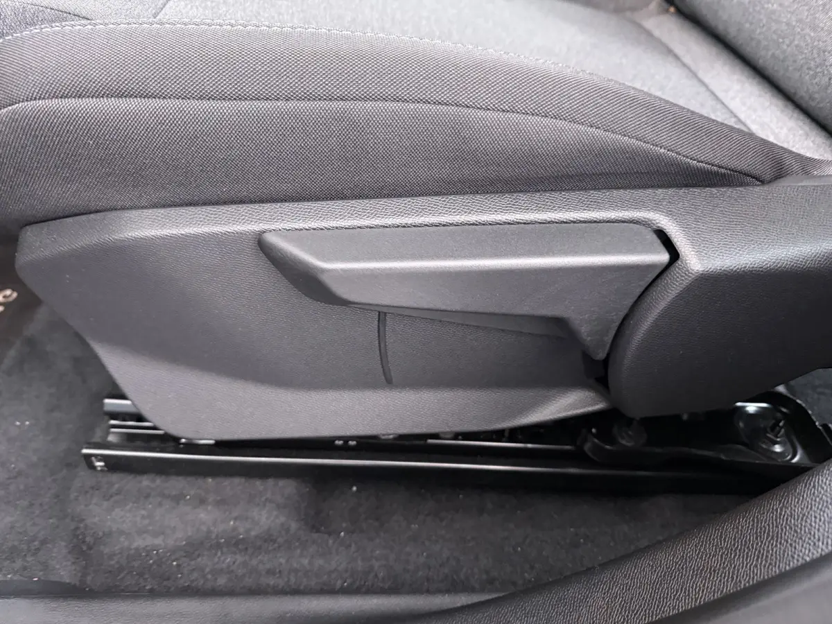 Edition 54 kWh Extended Range | 8 Jaar Garantie | Achteruitrijcamera | Dodehoek detectie | Airco | Draadloze oplader | Cruise Control | NAVI | Apple Carplay / Android Auto | Wi-Fi | LED | 16