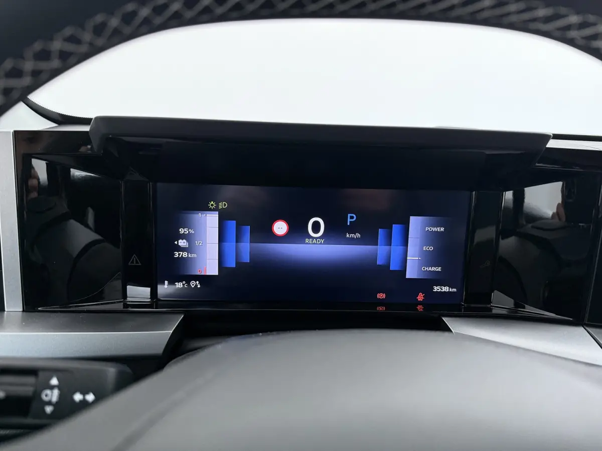 Edition 54 kWh Extended Range | 8 Jaar Garantie | Achteruitrijcamera | Dodehoek detectie | Airco | Draadloze oplader | Cruise Control | NAVI | Apple Carplay / Android Auto | Wi-Fi | LED | 16