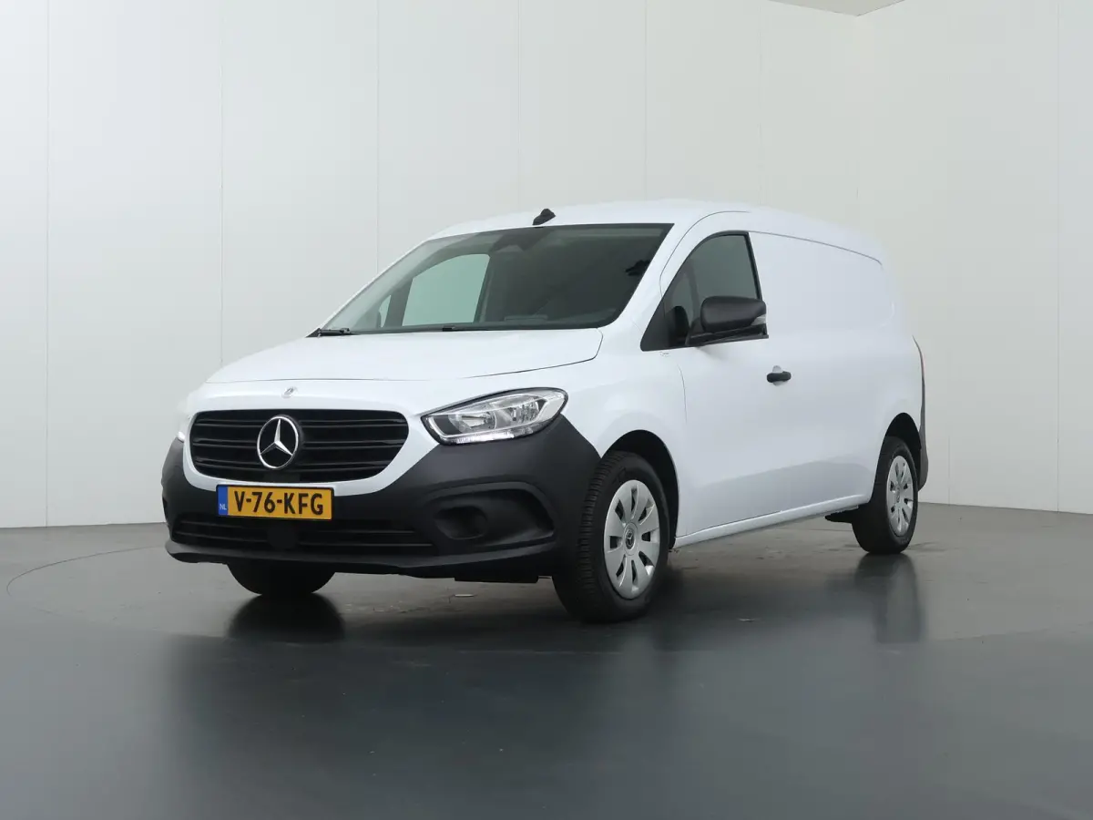 110 CDI | 95 PK | L2 | Parkeercamera | Bluetooth | Cruise Control | Certified