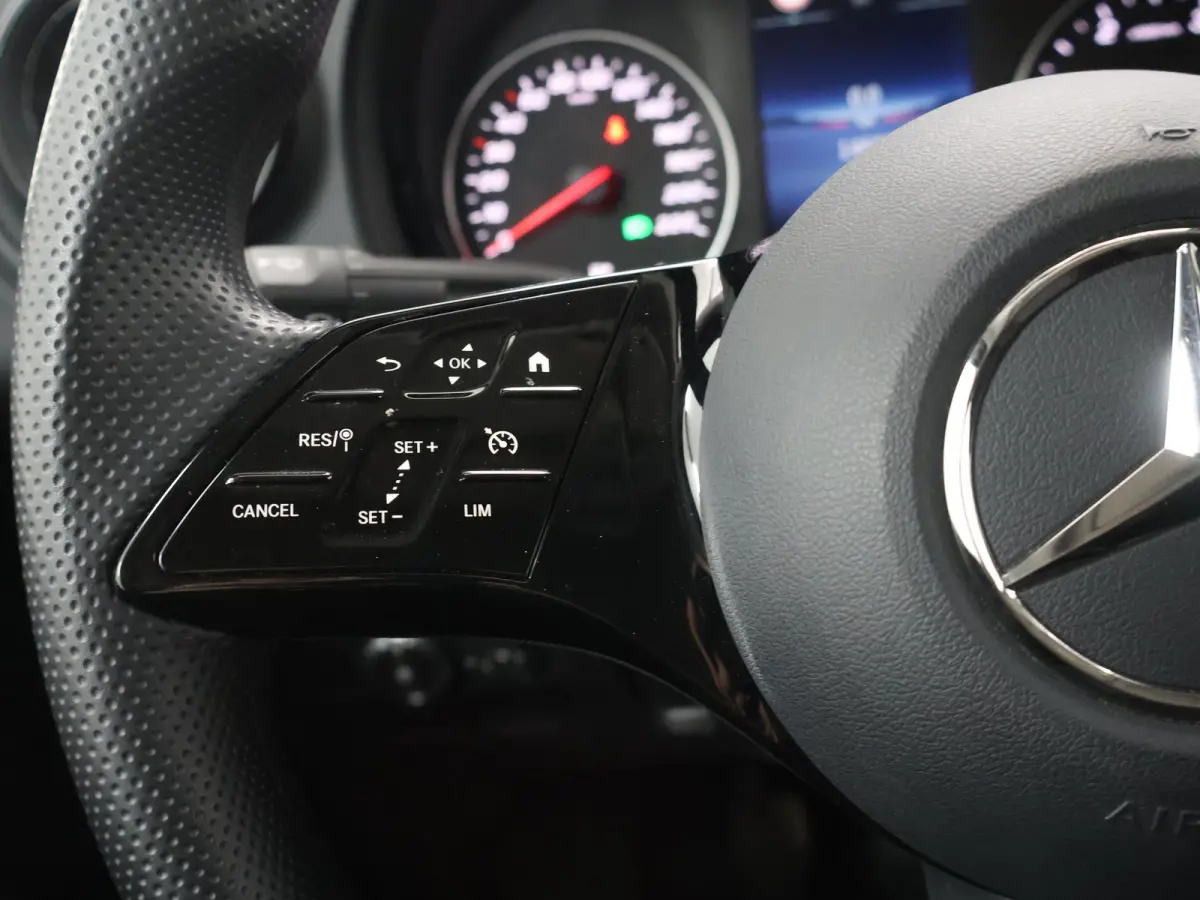 110 CDI | 95 PK | L2 | Parkeercamera | Bluetooth | Cruise Control | Certified