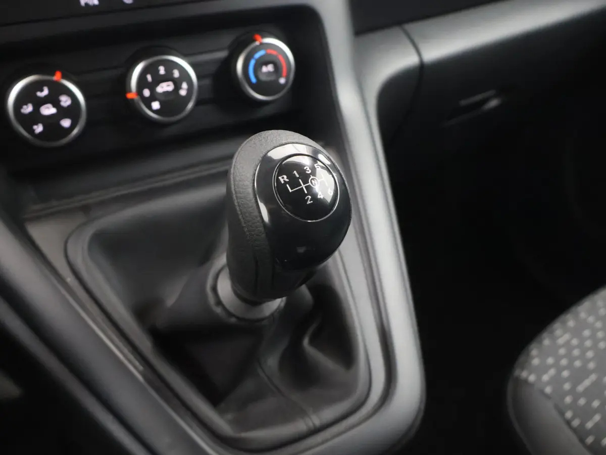 110 CDI | 95 PK | L2 | Parkeercamera | Bluetooth | Cruise Control | Certified