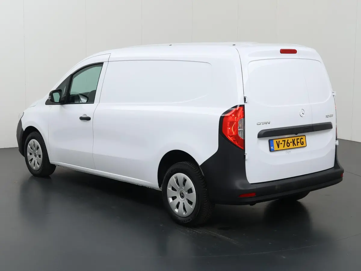 110 CDI | 95 PK | L2 | Parkeercamera | Bluetooth | Cruise Control | Certified