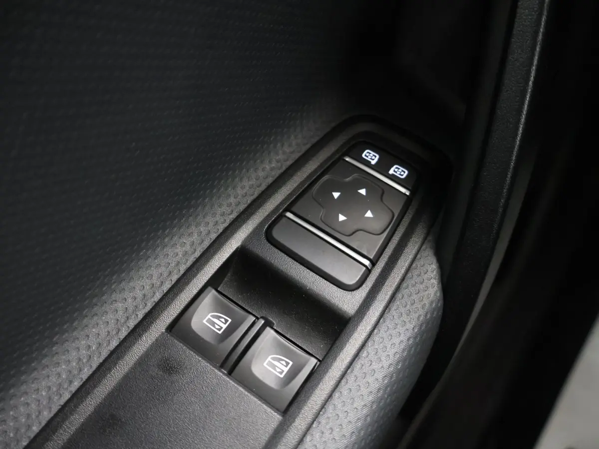 110 CDI | 95 PK | L2 | Parkeercamera | Bluetooth | Cruise Control | Certified