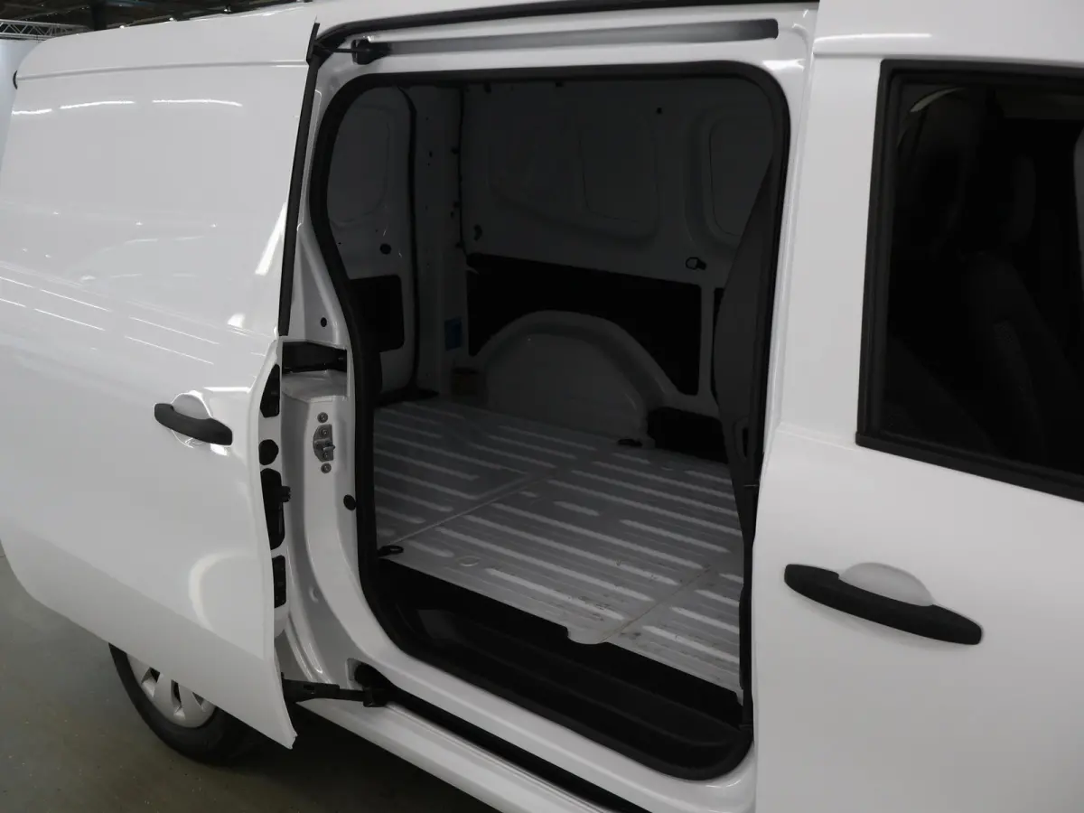 110 CDI | 95 PK | L2 | Parkeercamera | Bluetooth | Cruise Control | Certified