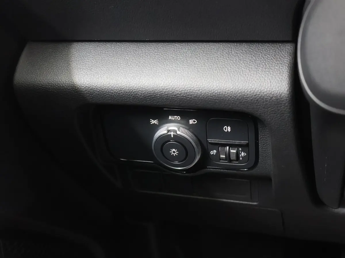 110 CDI | 95 PK | L2 | Parkeercamera | Bluetooth | Cruise Control | Certified