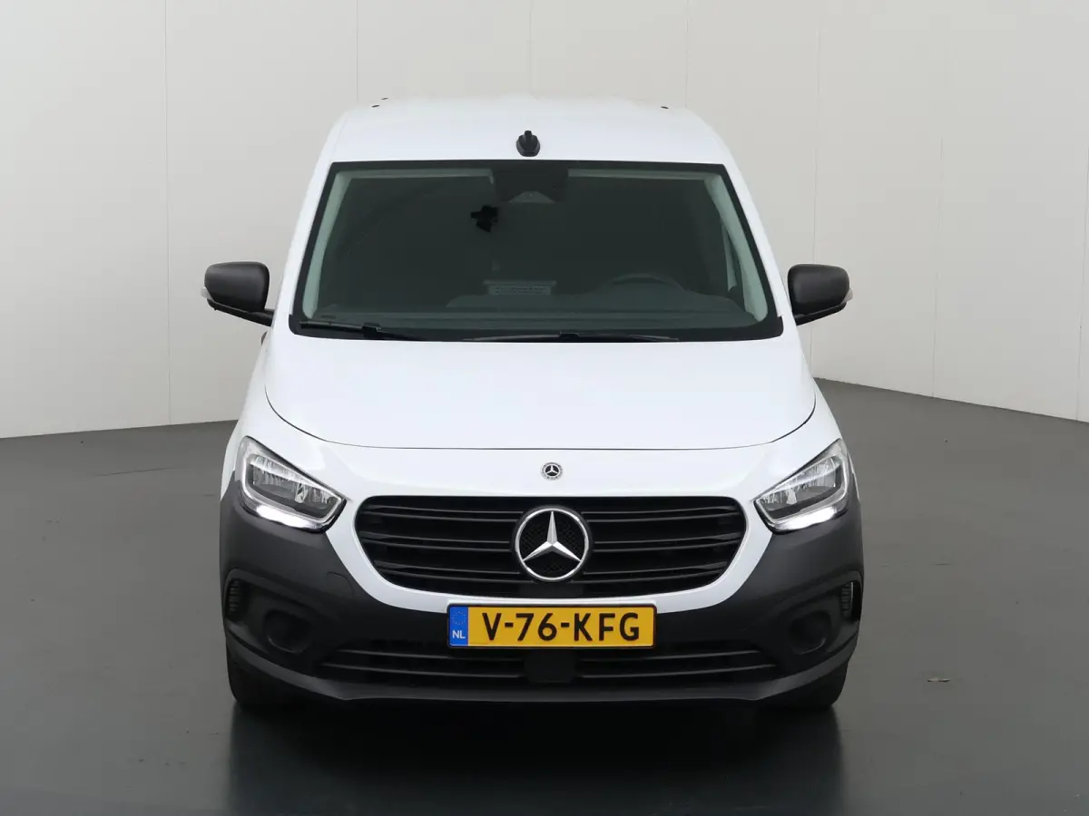 110 CDI | 95 PK | L2 | Parkeercamera | Bluetooth | Cruise Control | Certified