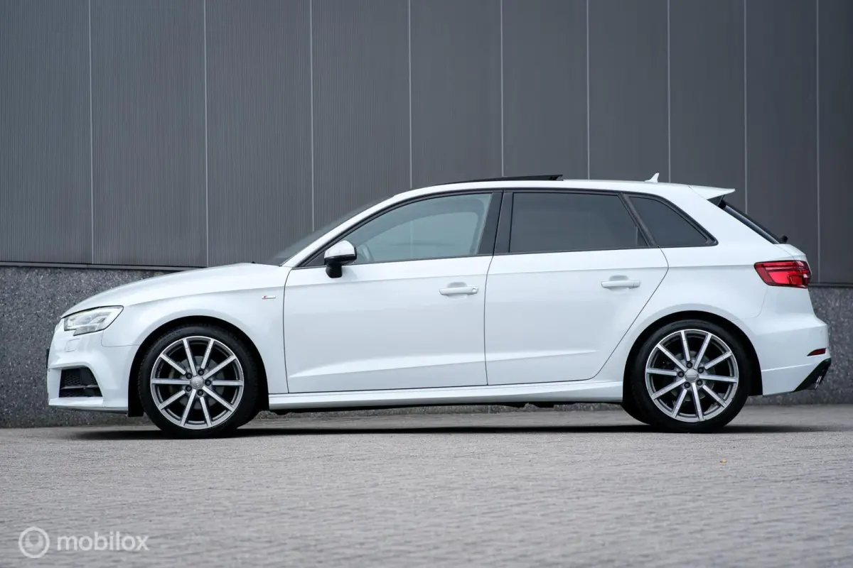 1.5 TFSI Sport S Line Edition | Panorama | Automaat | Sportstoelen | LED | NAP NL auto |