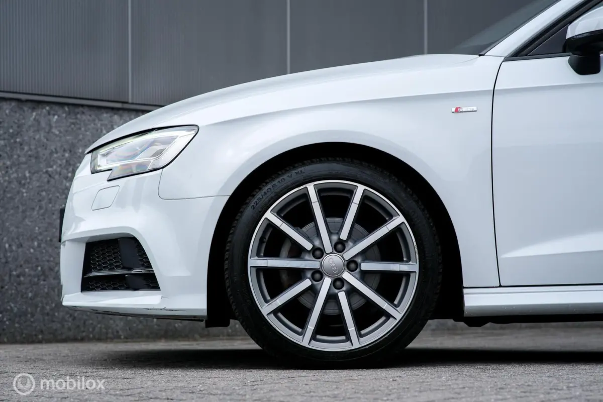 1.5 TFSI Sport S Line Edition | Panorama | Automaat | Sportstoelen | LED | NAP NL auto |