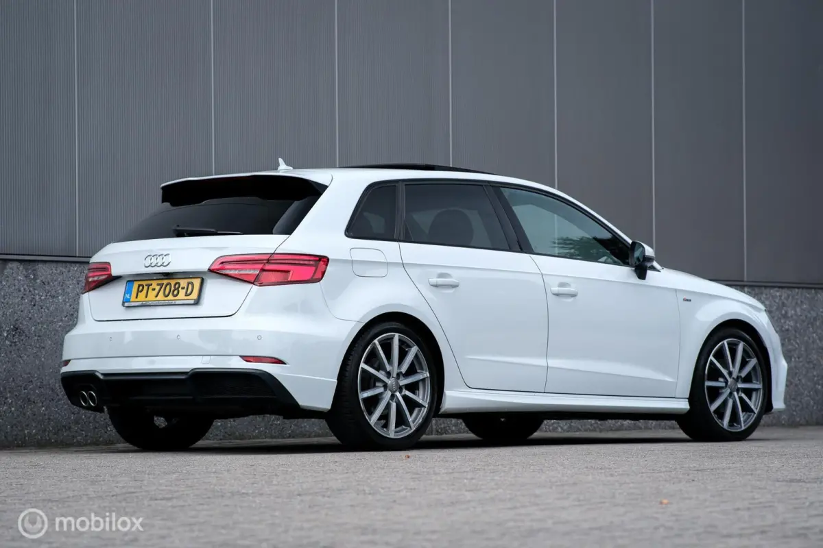 1.5 TFSI Sport S Line Edition | Panorama | Automaat | Sportstoelen | LED | NAP NL auto |