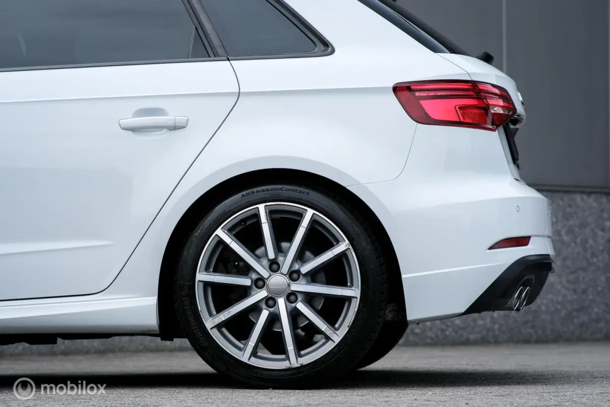1.5 TFSI Sport S Line Edition | Panorama | Automaat | Sportstoelen | LED | NAP NL auto |