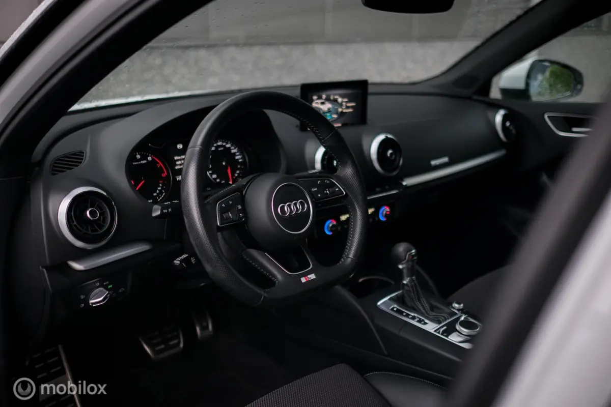 1.5 TFSI Sport S Line Edition | Panorama | Automaat | Sportstoelen | LED | NAP NL auto |