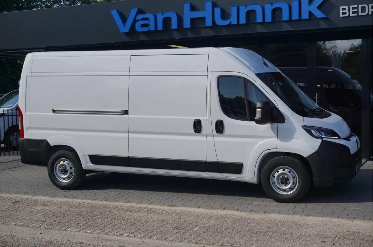 35 2.2 EAT8 140PK Automaat L3H2 BPM VRIJ!! 10" Navi, Climate, Camera, LED, 270º Deur Betimmering!! NR. J075*