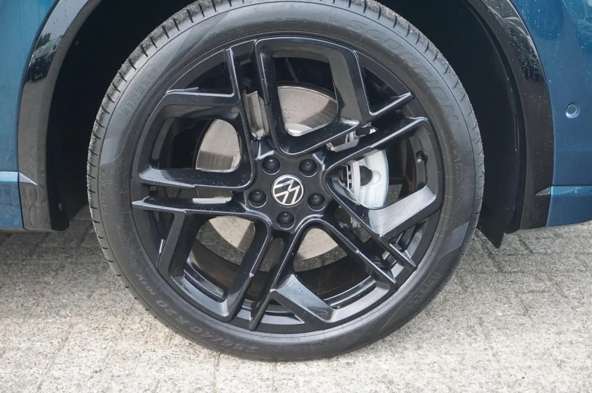 1.5 eHybrid 272pk R-Line Edition | SoH 95% | Panoramadak | Trekhaak | Leren Interieur