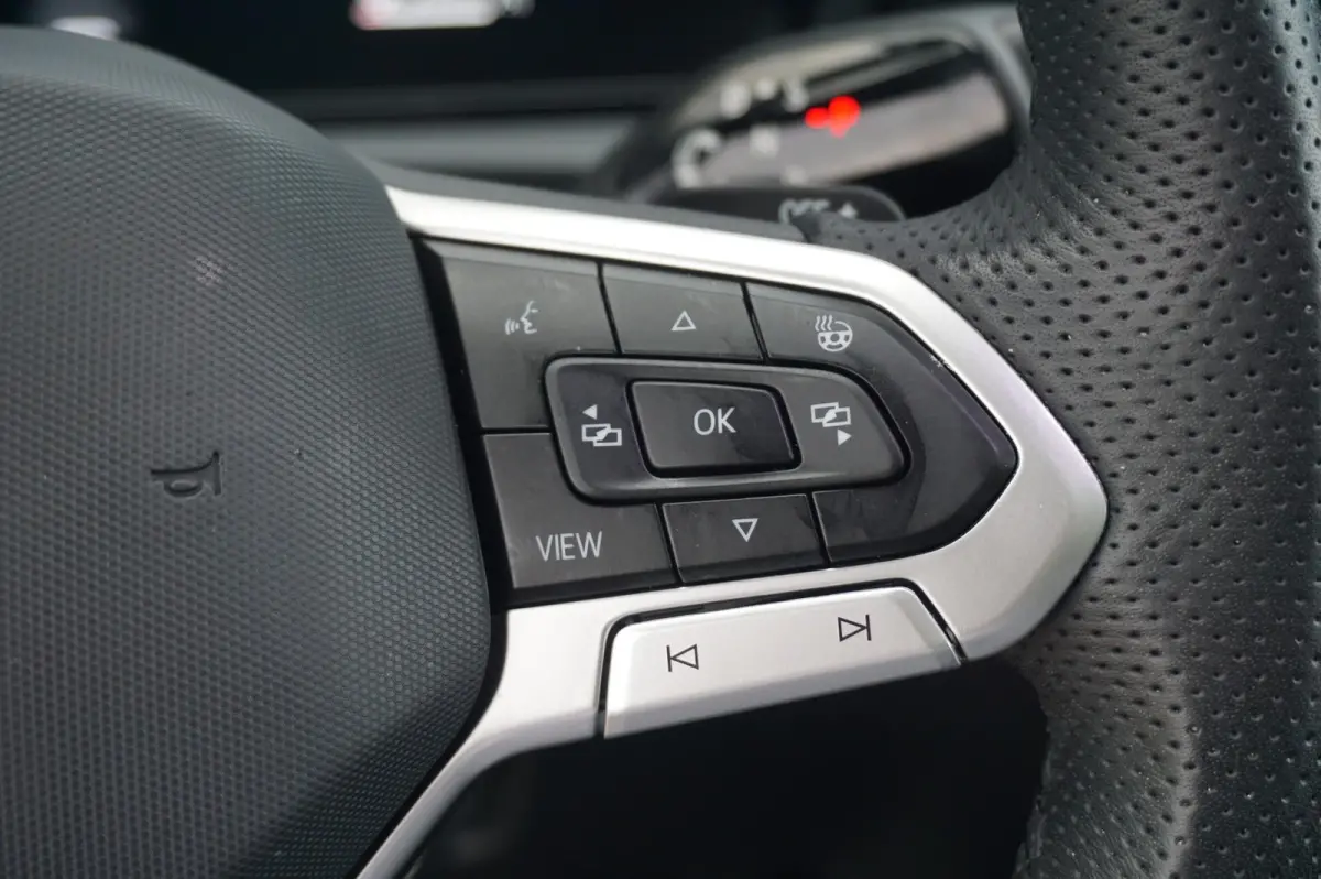 1.5 eHybrid 272pk R-Line Edition | SoH 95% | Panoramadak | Trekhaak | Leren Interieur