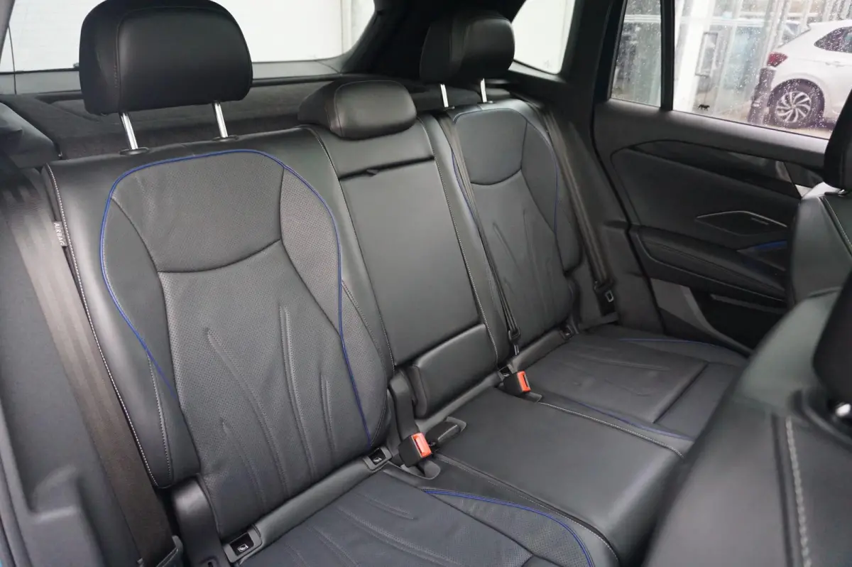 1.5 eHybrid 272pk R-Line Edition | SoH 95% | Panoramadak | Trekhaak | Leren Interieur