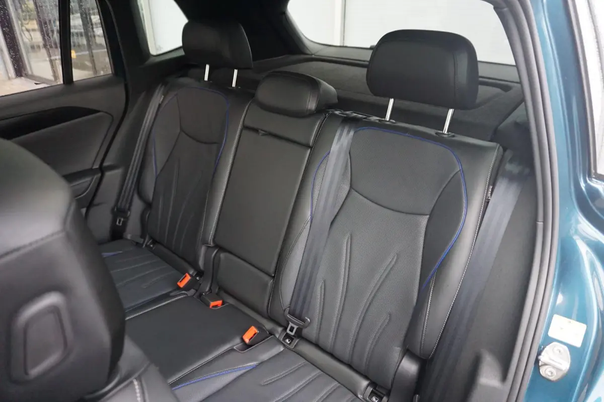 1.5 eHybrid 272pk R-Line Edition | SoH 95% | Panoramadak | Trekhaak | Leren Interieur