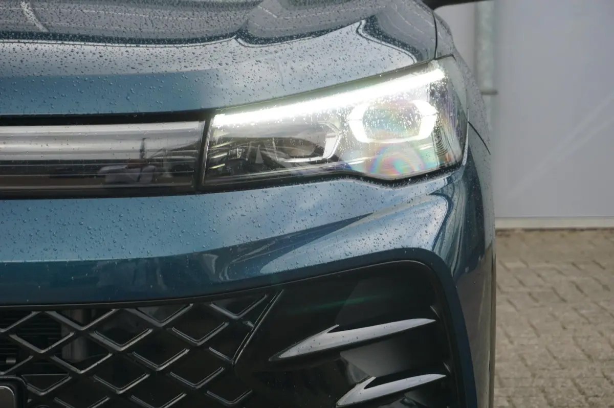 1.5 eHybrid 272pk R-Line Edition | SoH 95% | Panoramadak | Trekhaak | Leren Interieur