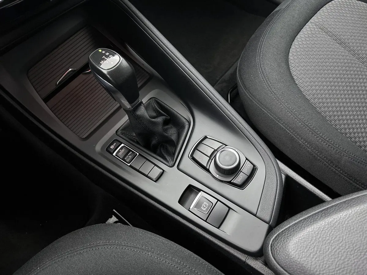 sDrive20i