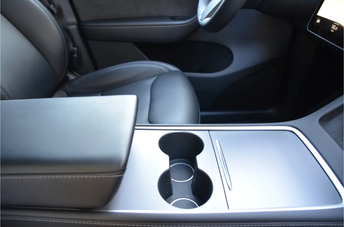 Long Range AWD 75 kWh Trekhaak (1.600kg), AutoPilot3.0 Ryzen