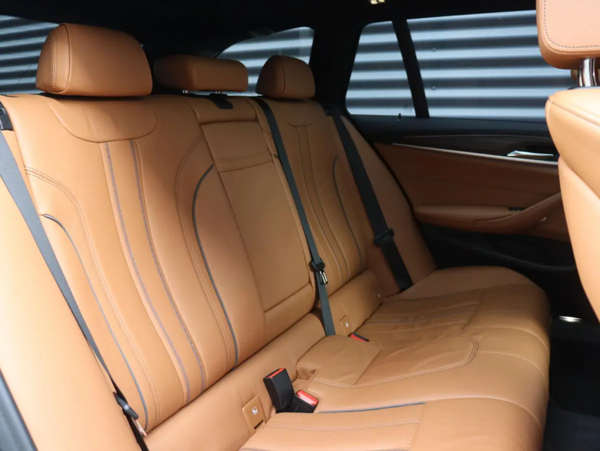 530e | High Executive | Panodak | Head-Up | Driving Assistant Prof. | Adaptief Onderstel | Soft Close | Hi-Fi | Parking Assistant Plus | Comfort Access | SOH 92% | 18'' LMV