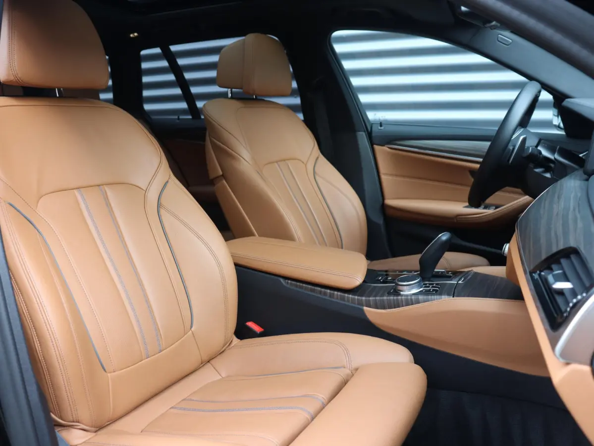 530e | High Executive | Panodak | Head-Up | Driving Assistant Prof. | Adaptief Onderstel | Soft Close | Hi-Fi | Parking Assistant Plus | Comfort Access | SOH 92% | 18'' LMV