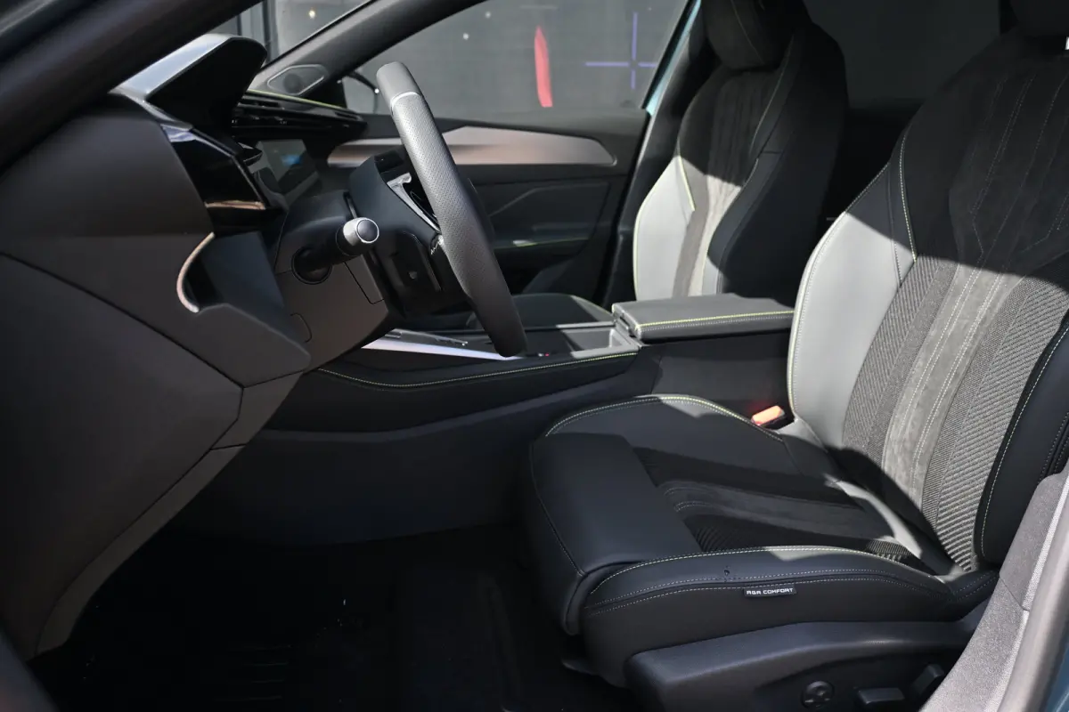 GT 58 kWh DEMO-DEAL! | Adaptief Cruise Control | Dodehoek Detectie | Warmtepomp | Elektr & Massage stoelen voor | Navi by App |