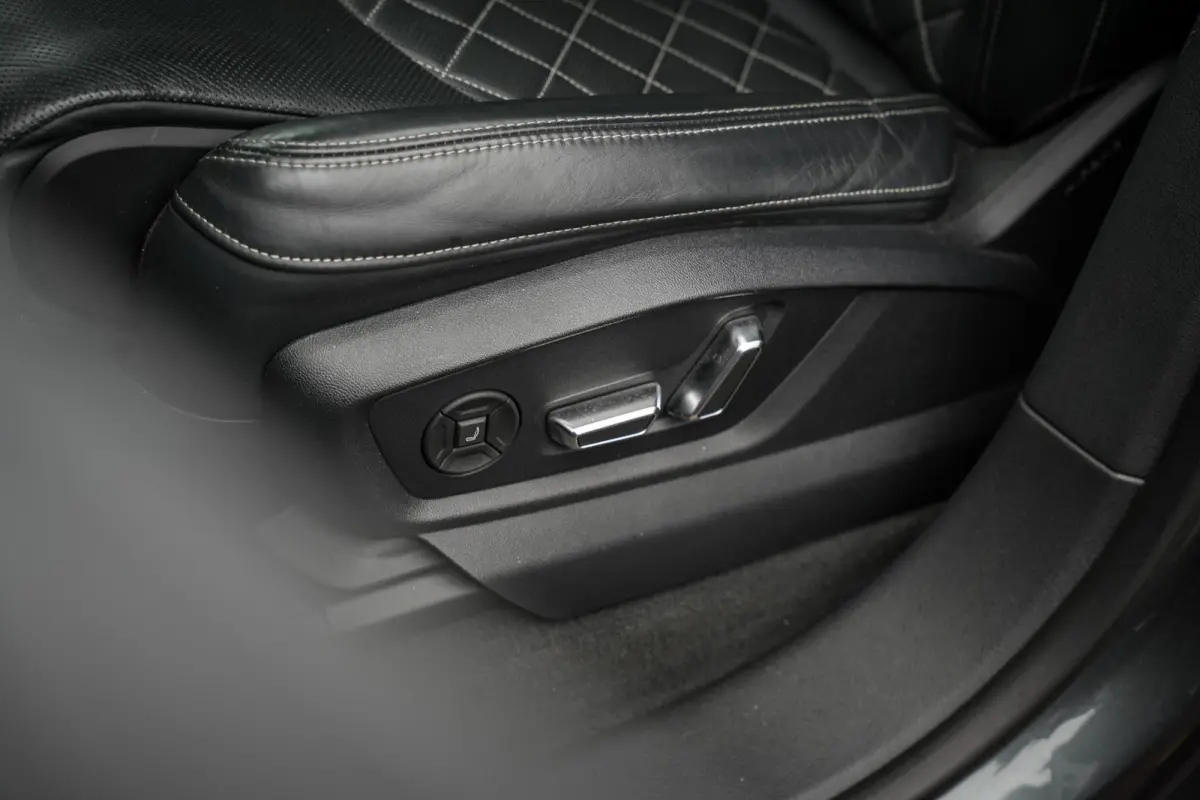60 TFSI e quattro Competition B&O Panodak Carbon 360 Cam Dode Hoek ACC Stoelventilatie