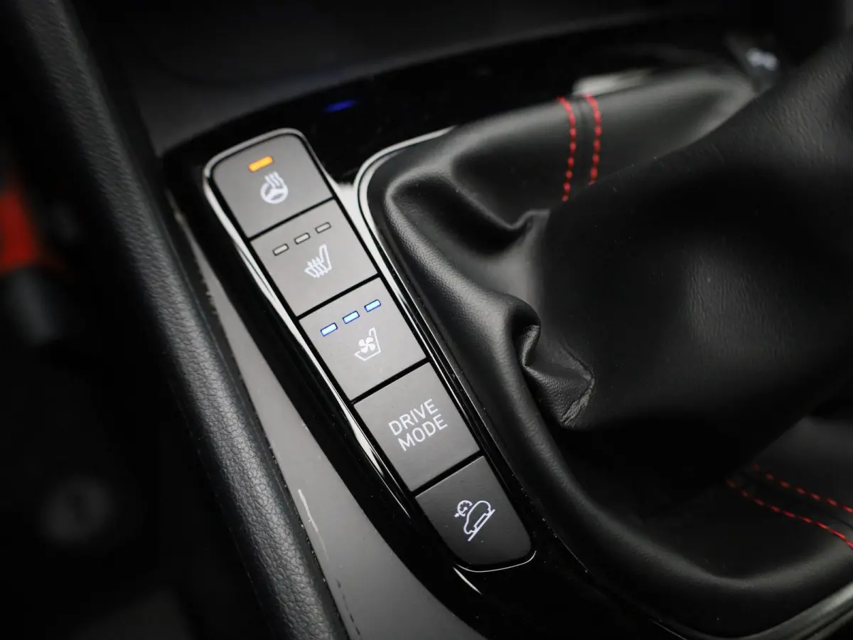 1.6 T-GDI MHEV N Line | APPLE CARPLAY - ANDROID AUTO | STOELVERWARMING + STUURWIEL VERWARMING | ACHTERUIRIJCAMERA | CRUISE CONTROL | STOELVERKOELING | AUTOMATISCHE ACHTERKLEP |