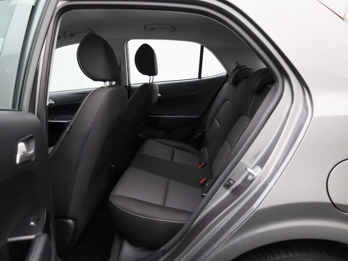1.0 DPi DynamicLine | ACHTERUITRIJCAMERA | AIRCO | APPLE CARPLAY | ANDROID AUTO | DAB RADIO | LICHTMETALEN VELGEN | 5-DEURS |
